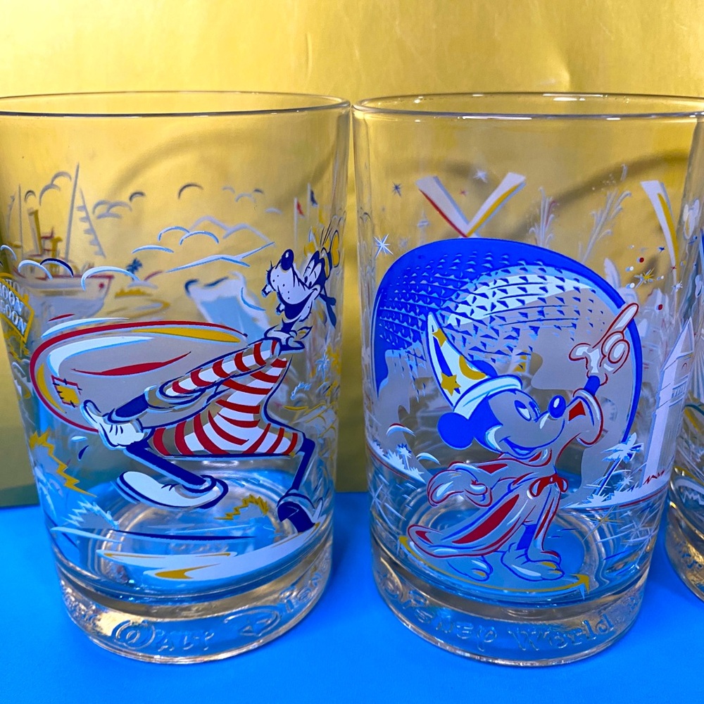 WALT DISNEY WORLD ANNIVERSARY 25th REMEMBER THE MAGIC (4) GLASSES MCDONALD’S - Picture 3 of 14